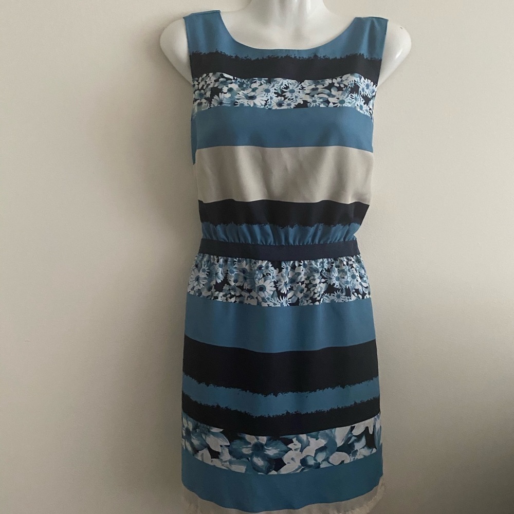 LOFT Blue, Navy&Cream Dress Size MP